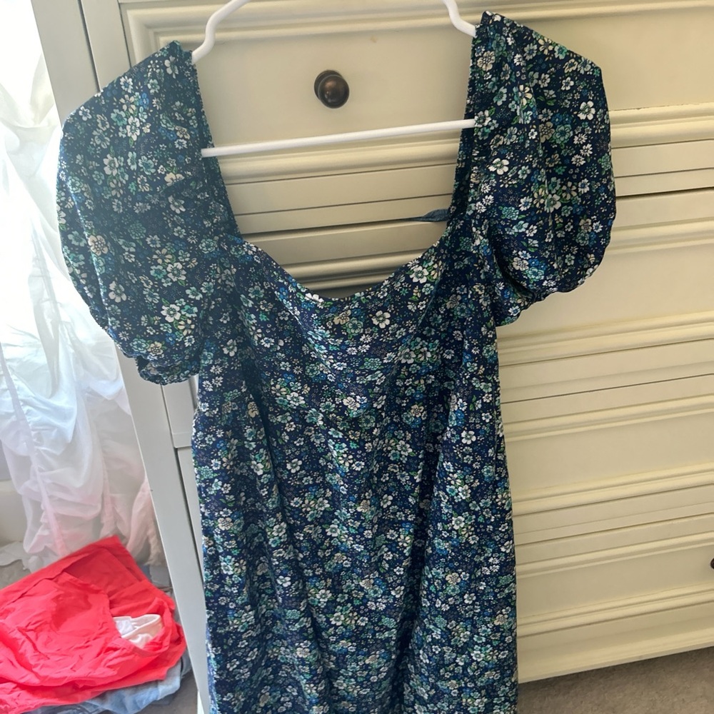 Dress - Picture 2 of 2